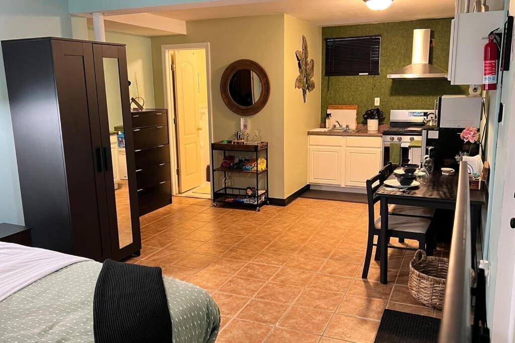 Tropical Oasis-private Studio-near Jfk Apartamento